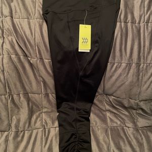 Women’s flex ultra high rise crop ruched leggings